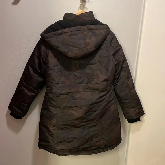 Canada Weathergear woman’s camouflage puffer jacket - Picture 8 of 16